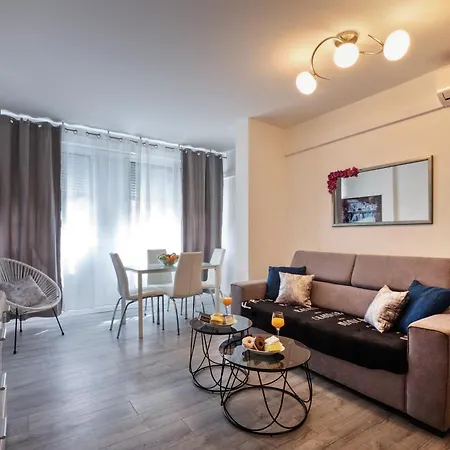 Pape Apartment Split